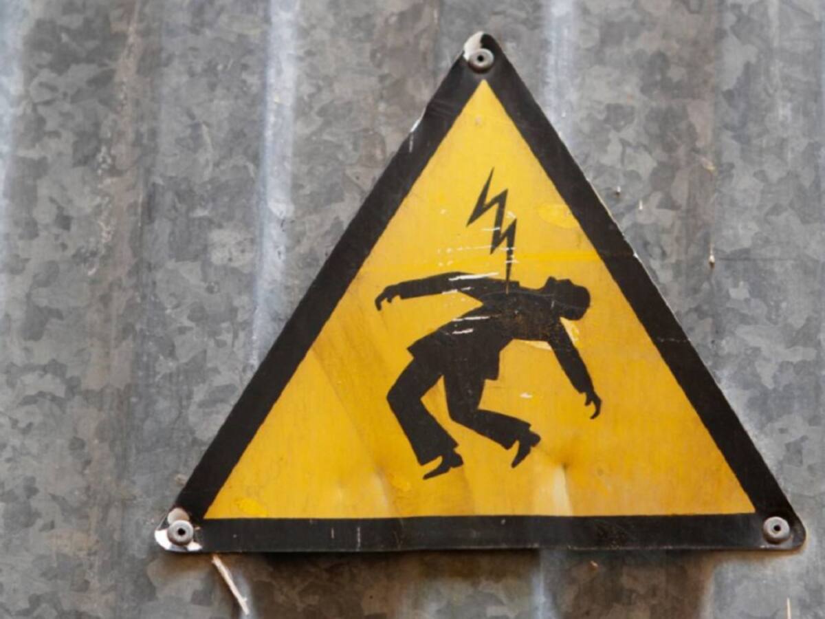 Dos muertos y dos heridos por fuerte descarga eléctrica en Campeche