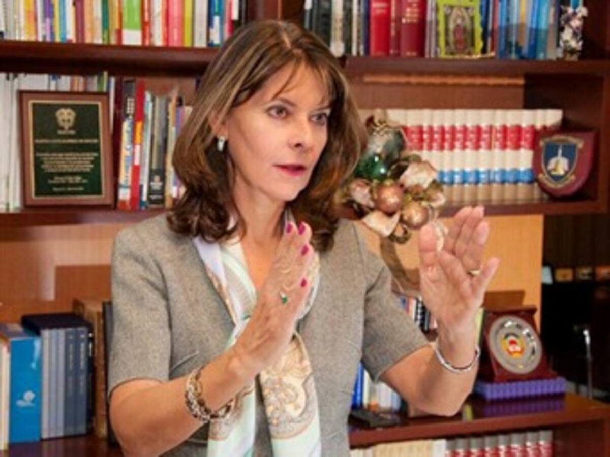 Marta L. Ramírez denunciará por doble militancia a conservadores -Santistas