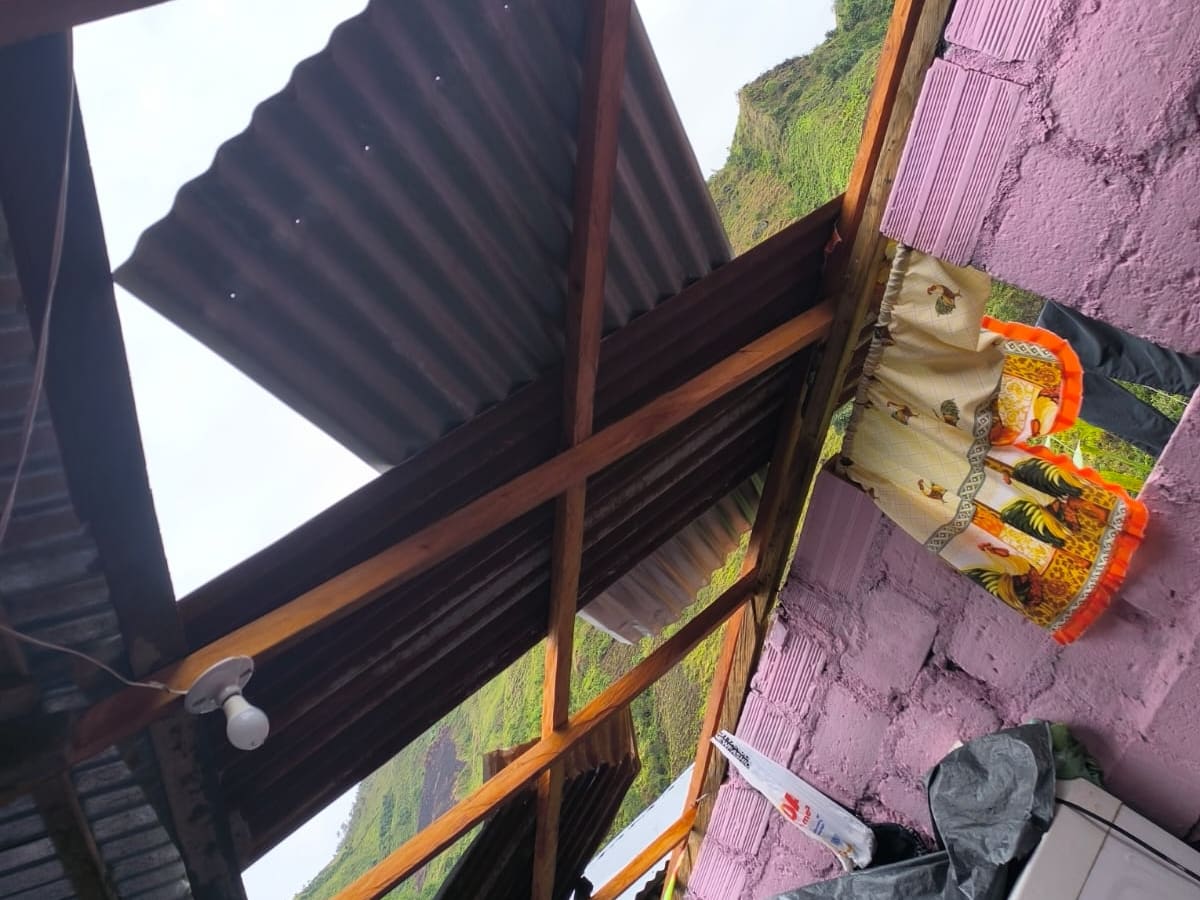 Más de 30 familias están afectadas por un vendaval en ocho veredas de Ituango