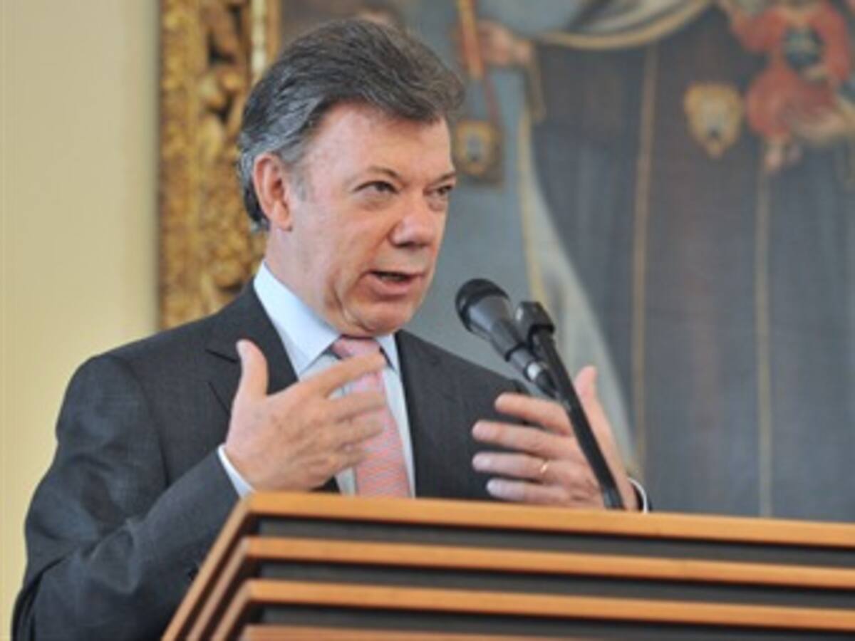 Santos revisa con cuatro comunidades indígenas reglamentación de consulta previa
