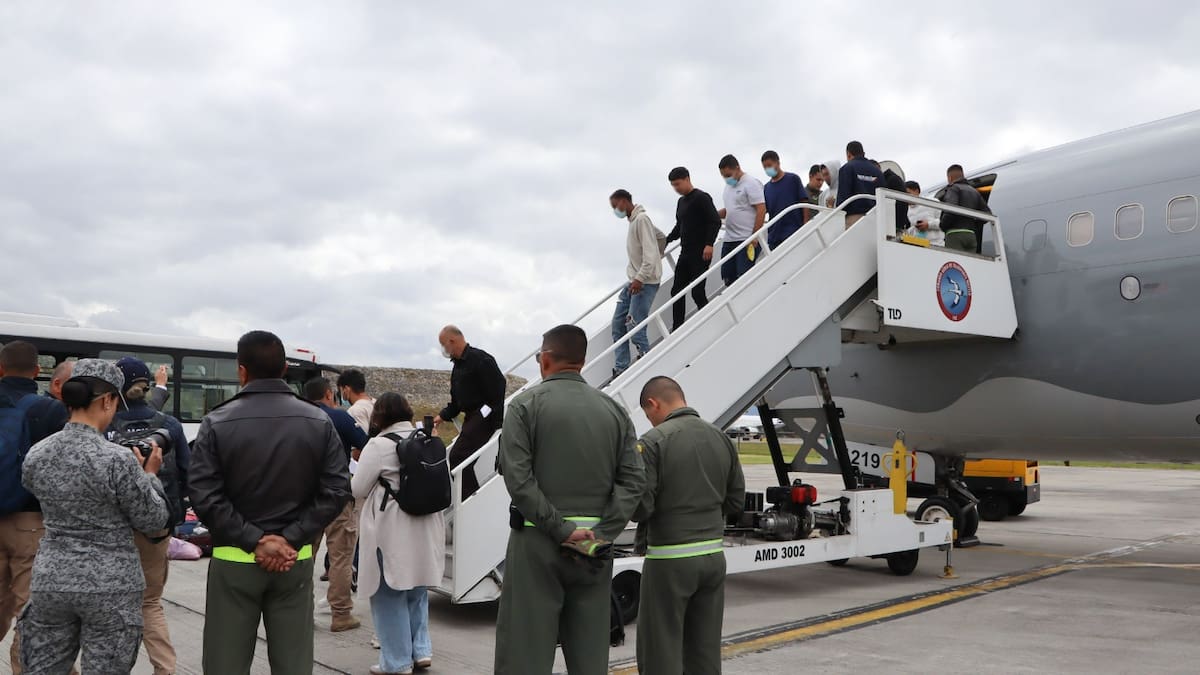 Cuarto vuelo trajo a 110 colombianos deportados desde Estados Unidos