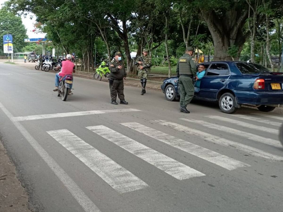 Policía y Fuerzas Militares realizan operativos en Bolívar por paro armado