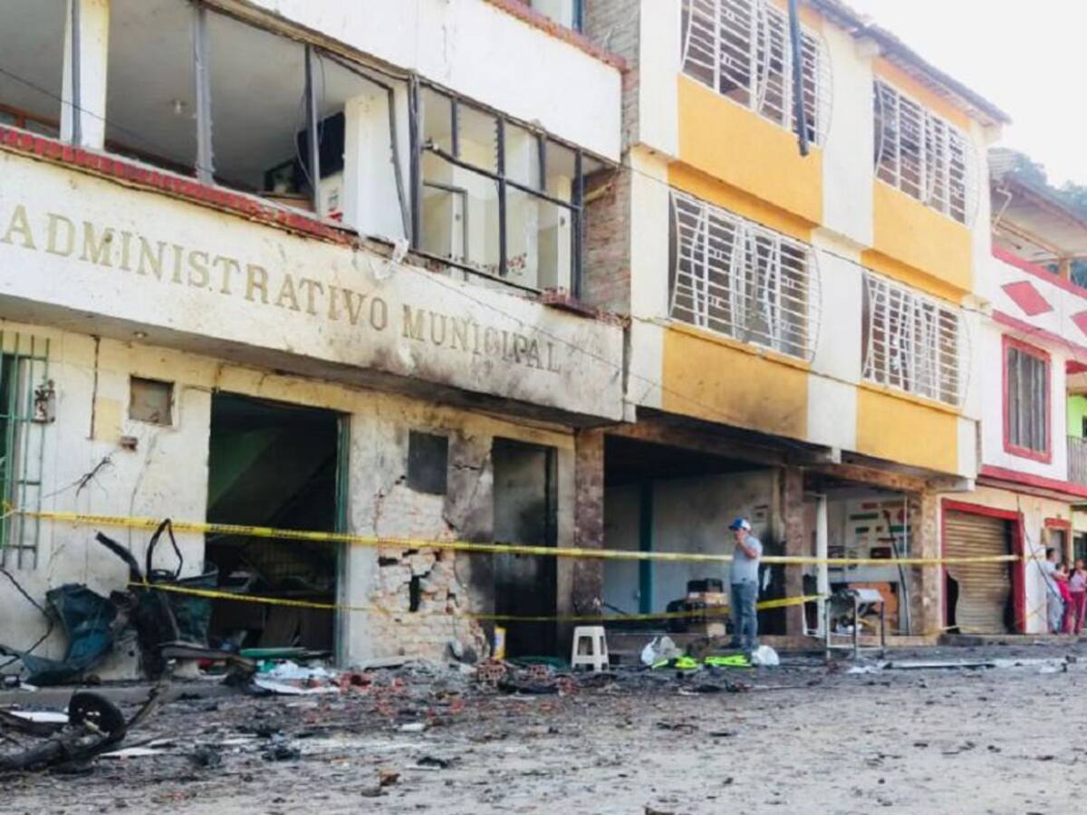 Aumentan recompensas tras atentado con ‘carro bomba’ en Argelia, Cauca