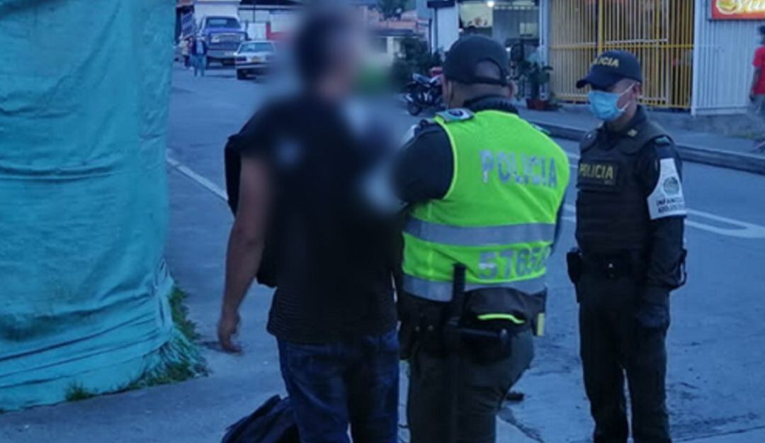 Presuntamente agredió a su mamá por no darle dinero para recargar el celular