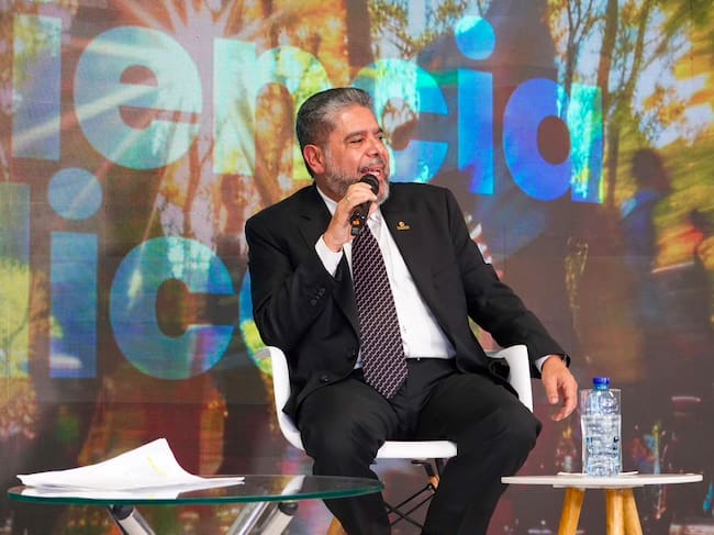 La entidad realizó 1.074 seguimientos permanentes a recursos públicos, con vigilancia sobre $429 billones. | Foto: Caracol Radio