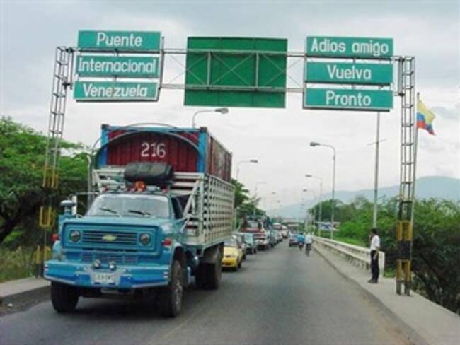 Pérdidas diarias por $50.000 millones deja cierre de frontera al Transporte de Carga