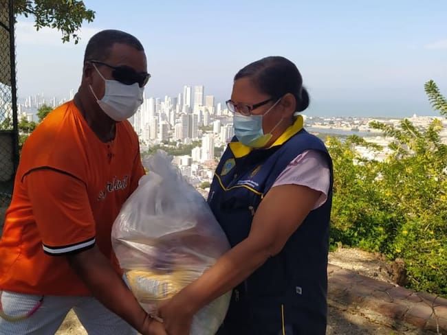 Entrega de ayudas humanitarias en Cartagena