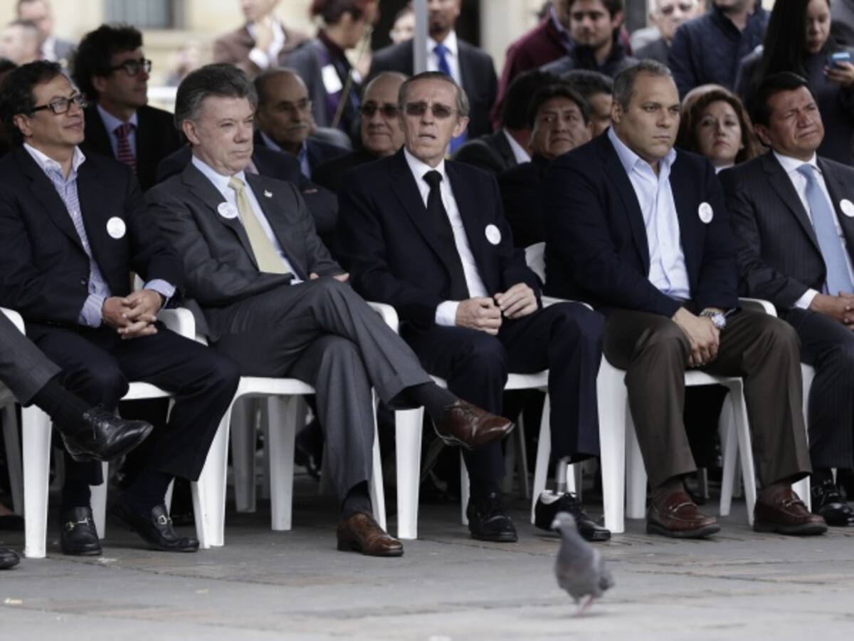 Ex m-19 piden a Santos que se respeten los acuerdos de paz de 1990