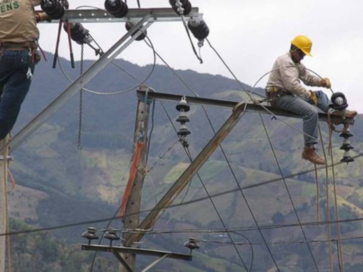 Defensoría pidió explicaciones por aumento en tarifas de energía