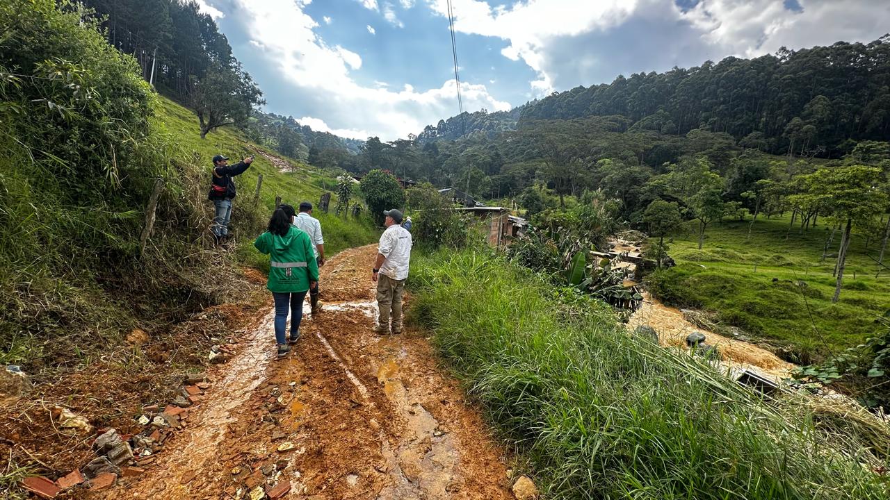 Deslizamientos en el corregimiento San Antonio de Prado. Foto: alcaldía.