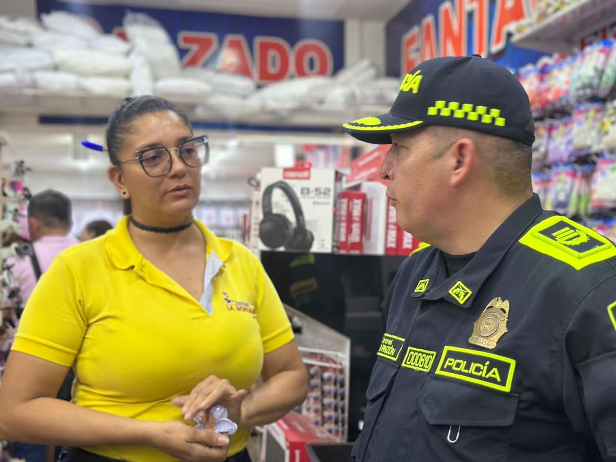 Policía e Infantería de Marina refuerzan la seguridad en el sector comercial de El Carmen de Bolívar