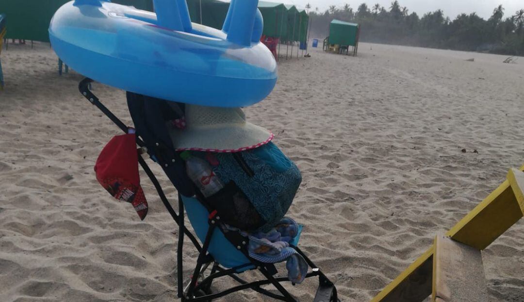 Coche del bebé encontrado sin signos vitales