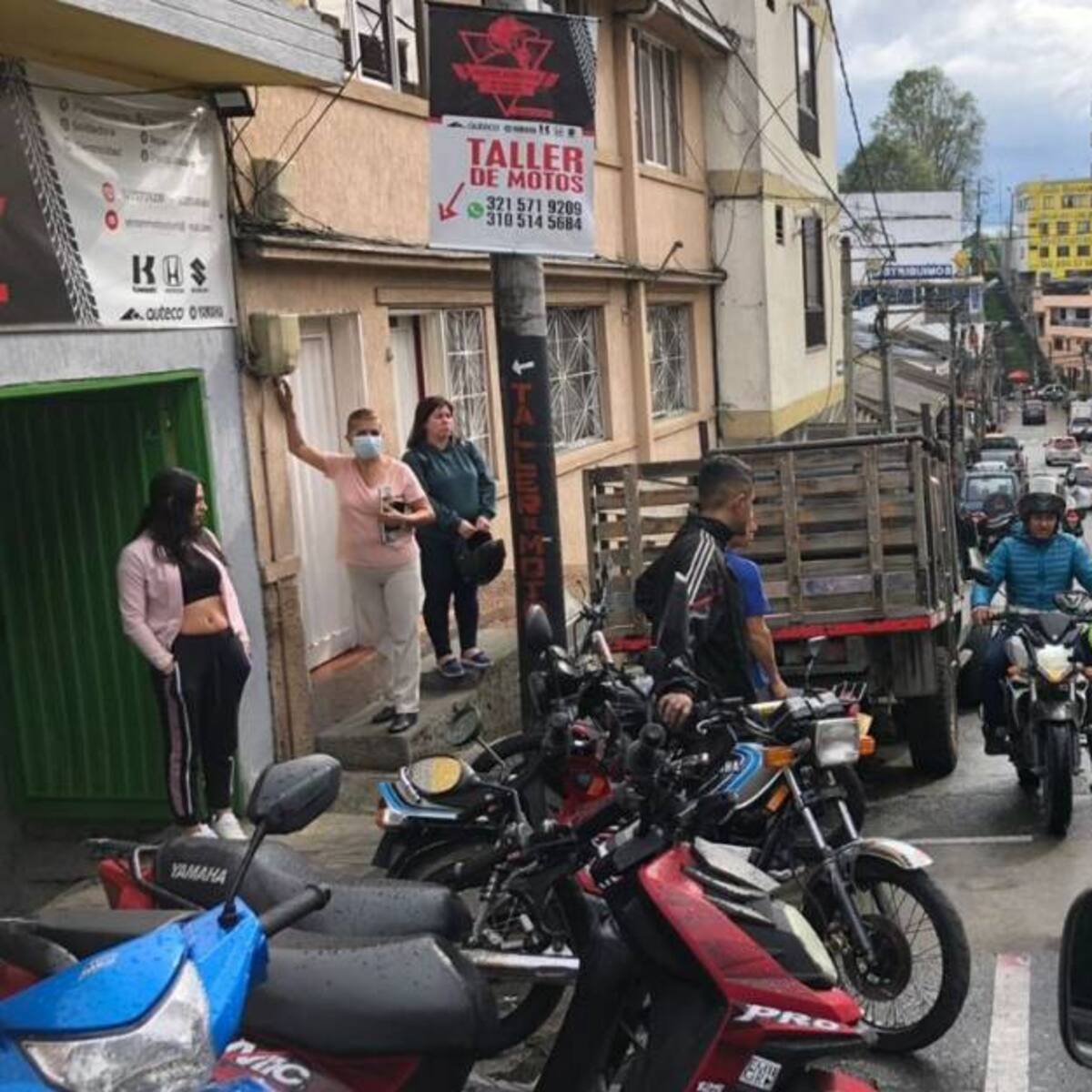 Realizan operativos contra el mal parqueo de vehículos en Manizales