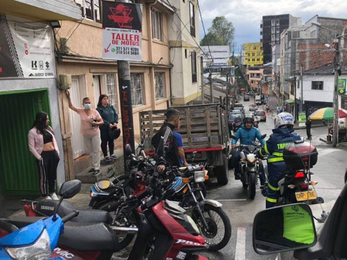 Realizan operativos contra el mal parqueo de vehículos en Manizales