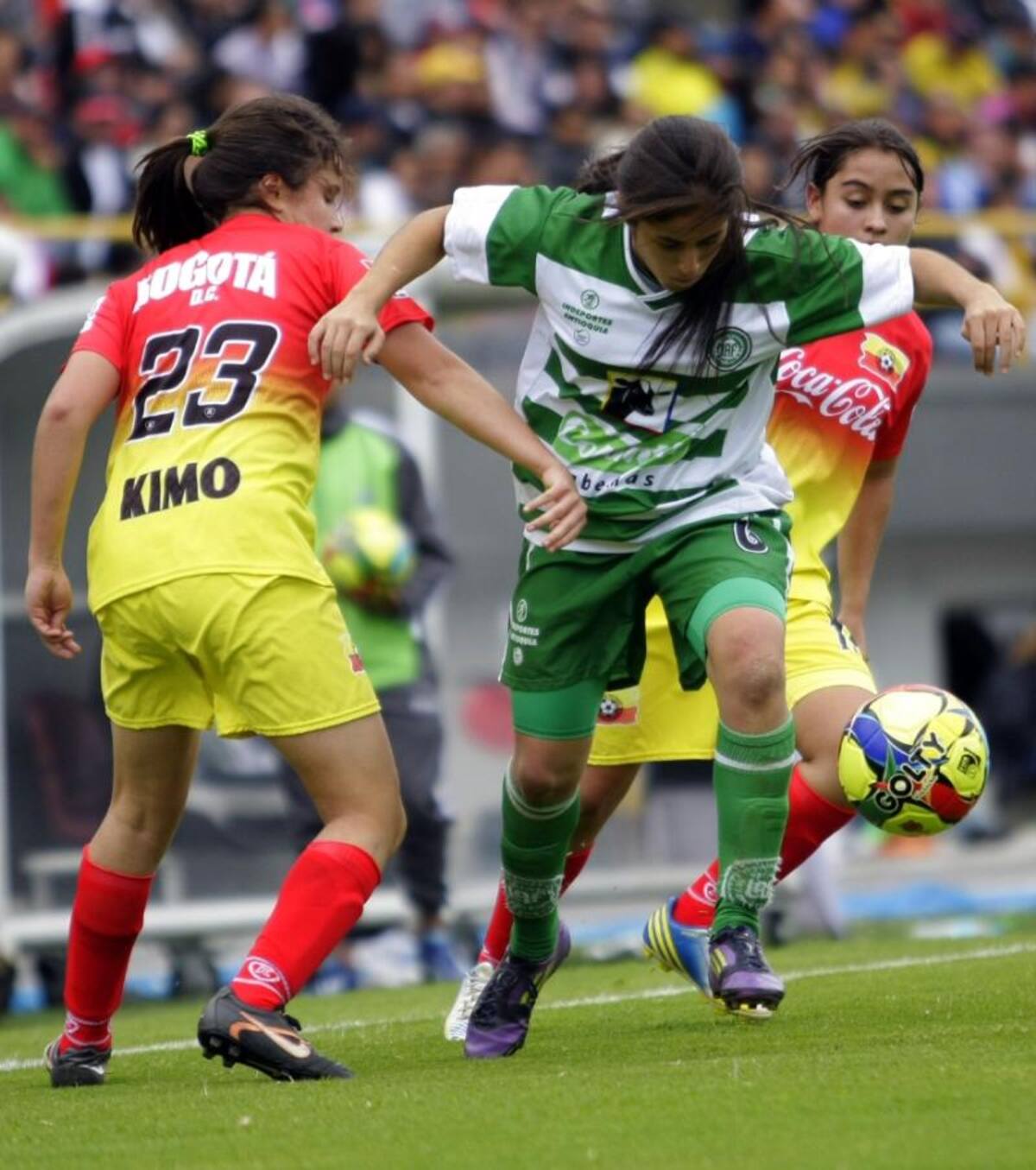 La Selección de Fútbol Femenino Sub20 de Bogotá, se coronó campeona del Campeonato Nacional de la categoría, luego de empatar 2-2 en la última fecha del cuadrangular final al representativo de Antioquia.