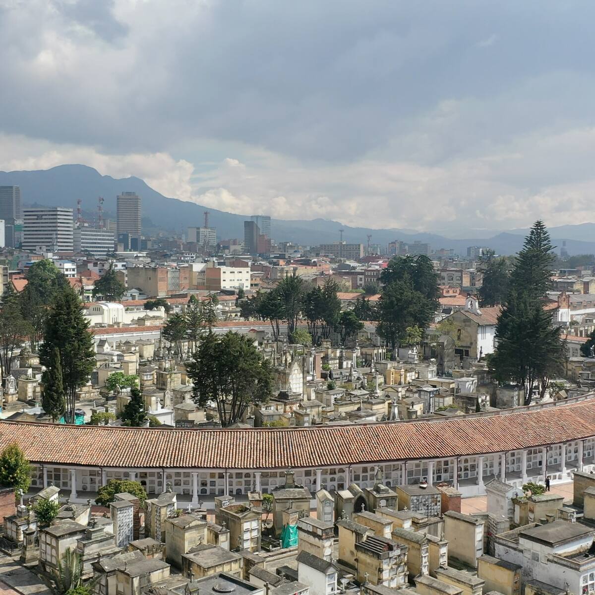 Si sigue la rebeldía, hay que cambiar el concesionario: abogado sobre cementerios públicos