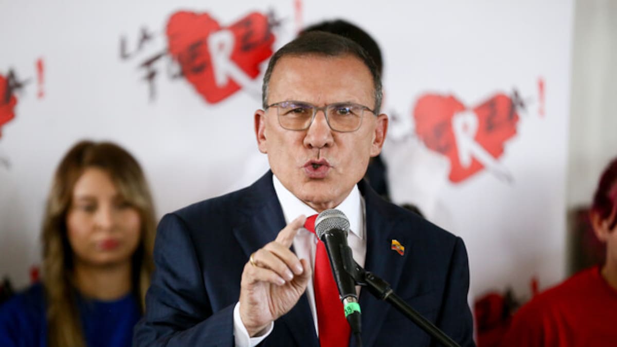 “Los encuestadores saben manipular encuestas, media Colombia no ha decidido”: Roy Barreras