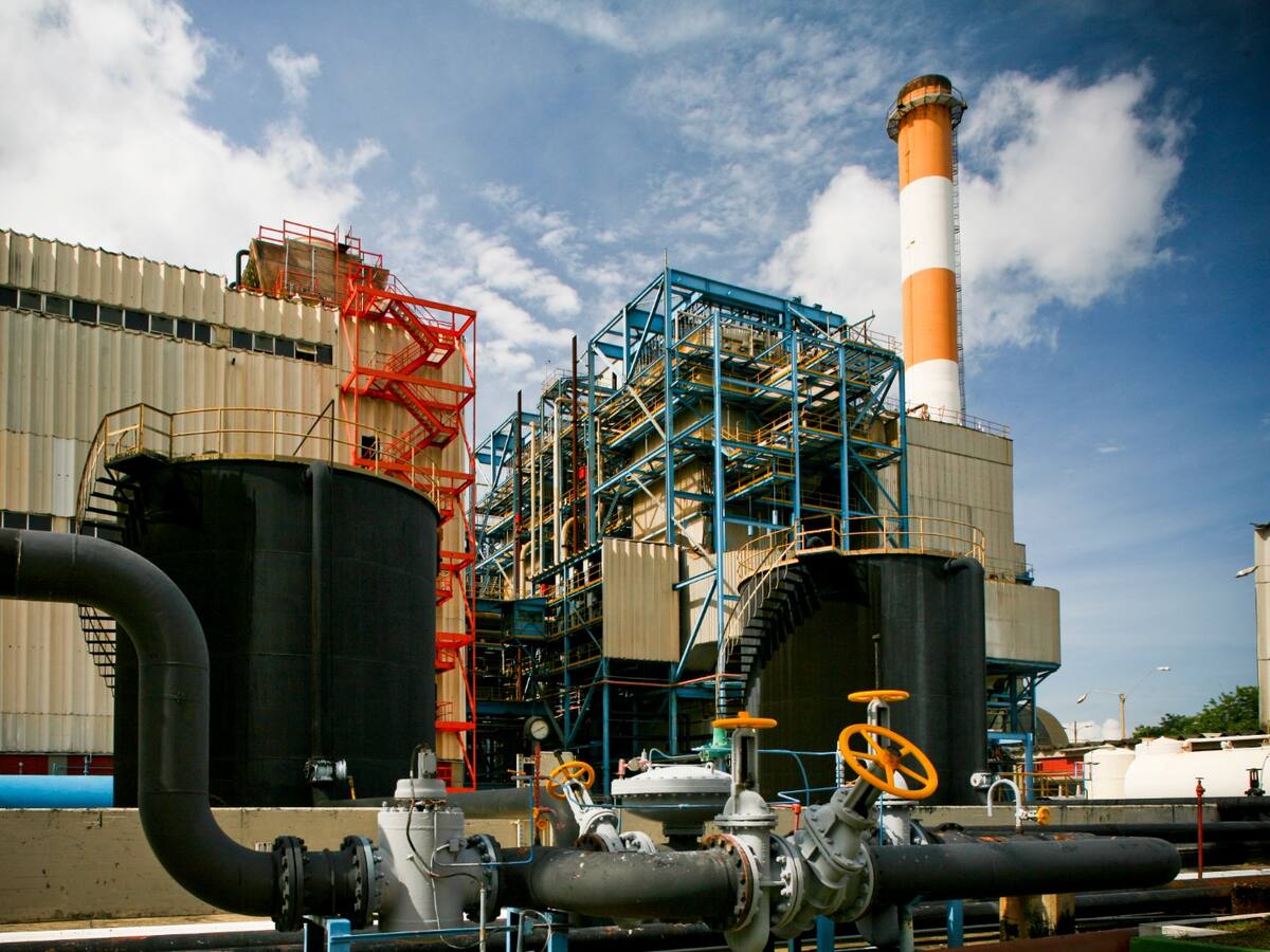 Con importación de gas garantizan operación de las térmicas ante demanda de energía