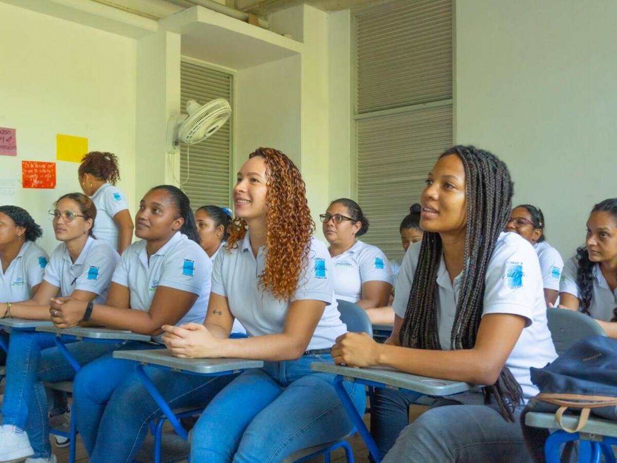 2.5 millones USD para intervención social de mujeres migrantes en Cartagena y Medellín