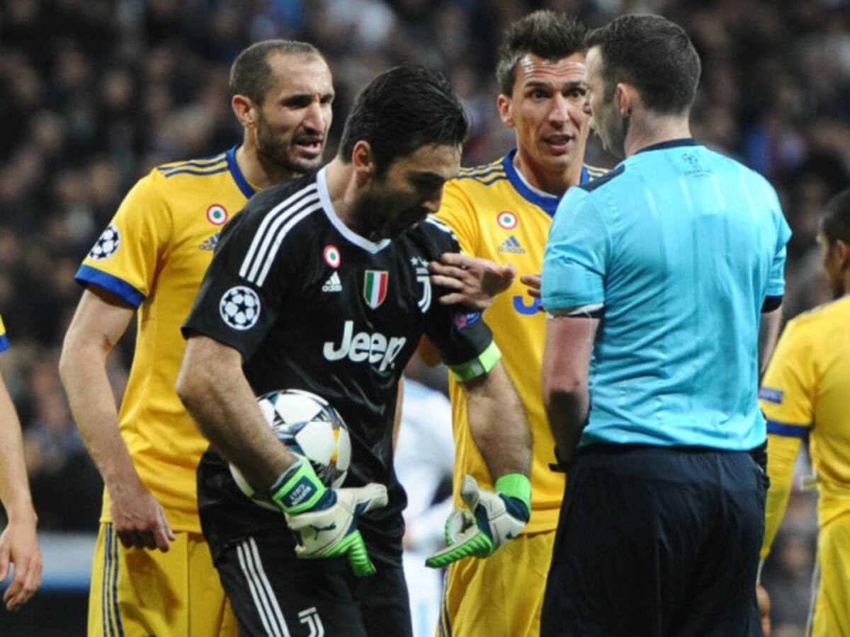 Pitar un décimo de penalti en los 93' no es un hombre, es un animal: Buffon