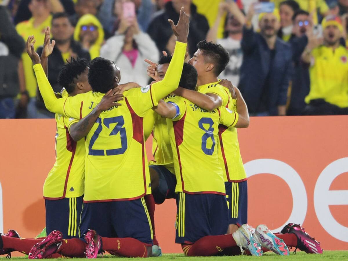 Colombia golea a Paraguay, se reencuentra con la confianza y sueña con el Mundial