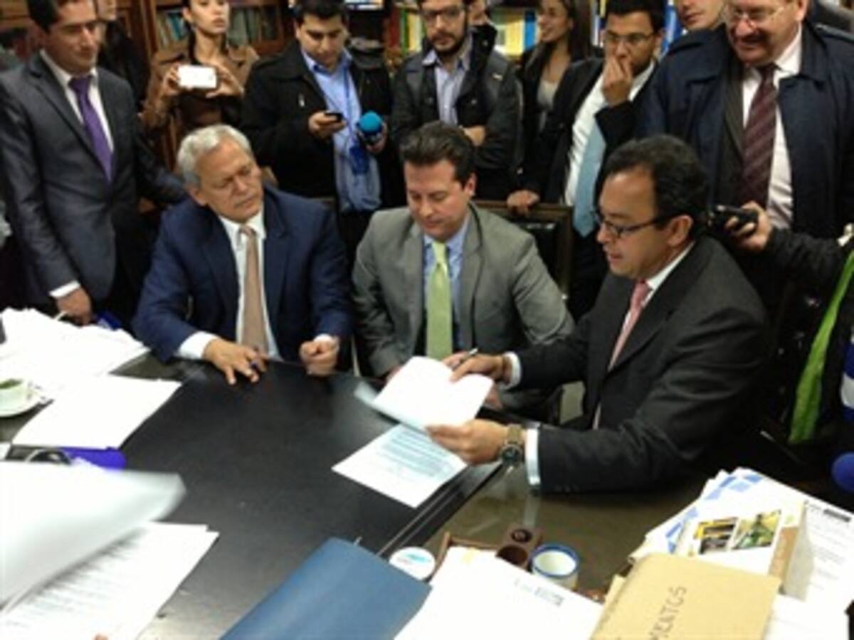 Radican ponencia del referendo para la paz