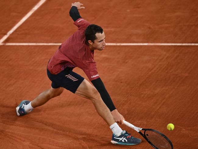 Daniel Galán ganó su primer partido de la temporada sobre polvo de ladrillo en Europa.