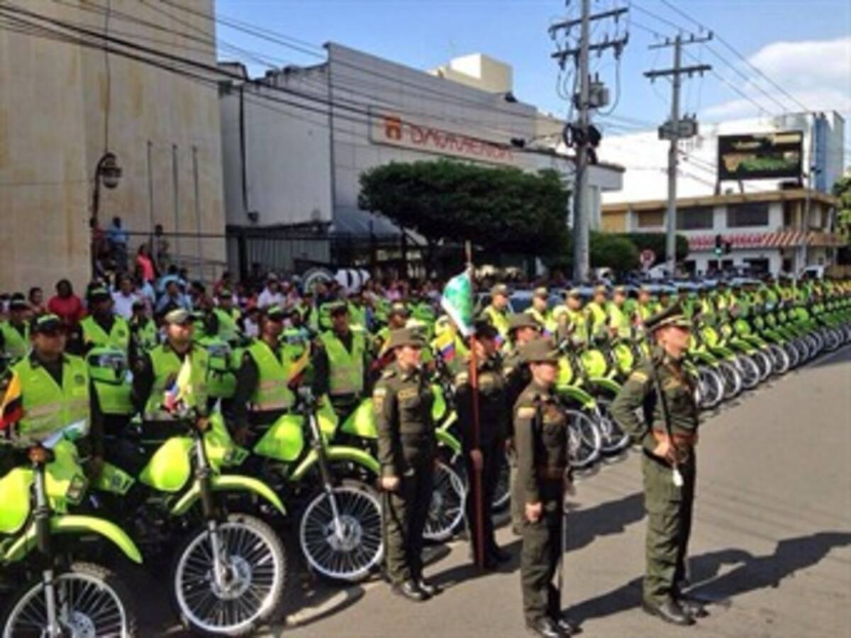 Presidente Santos graduó 1.000 nuevos policía para Bogotá
