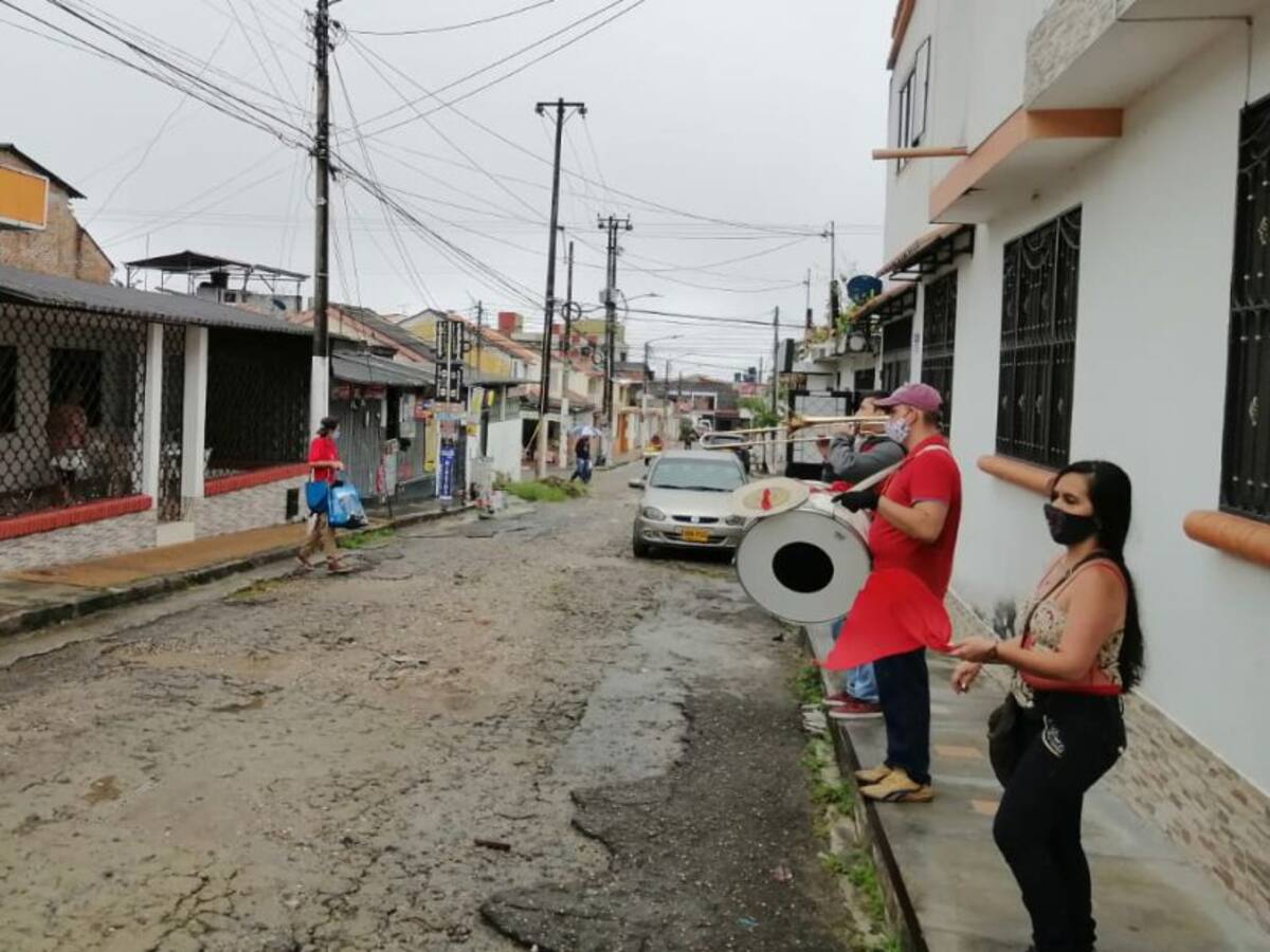 Músicos del Tolima protestaron al son de papayera