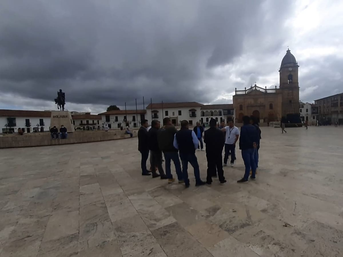 Avanza diálogo entre taxistas y Alcaldía de Tunja sobre tarifas