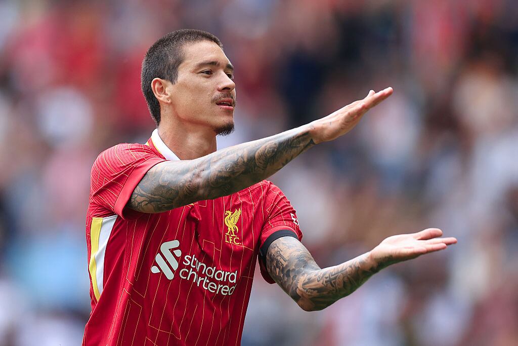 Darwin Núñez celebra su gol recordando a Diogo Jota / Getty Images