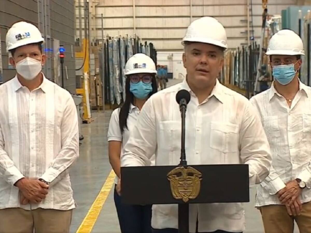 Tecnoglass es una empresa que produce innovación: Duque