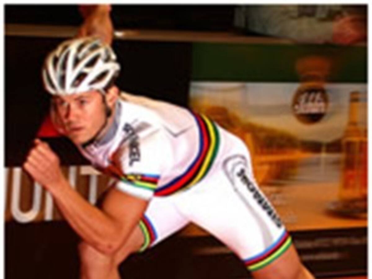 El patinador colombiano Andrés Felipe Muñoz impone nuevo record mundial en los 500 metros
