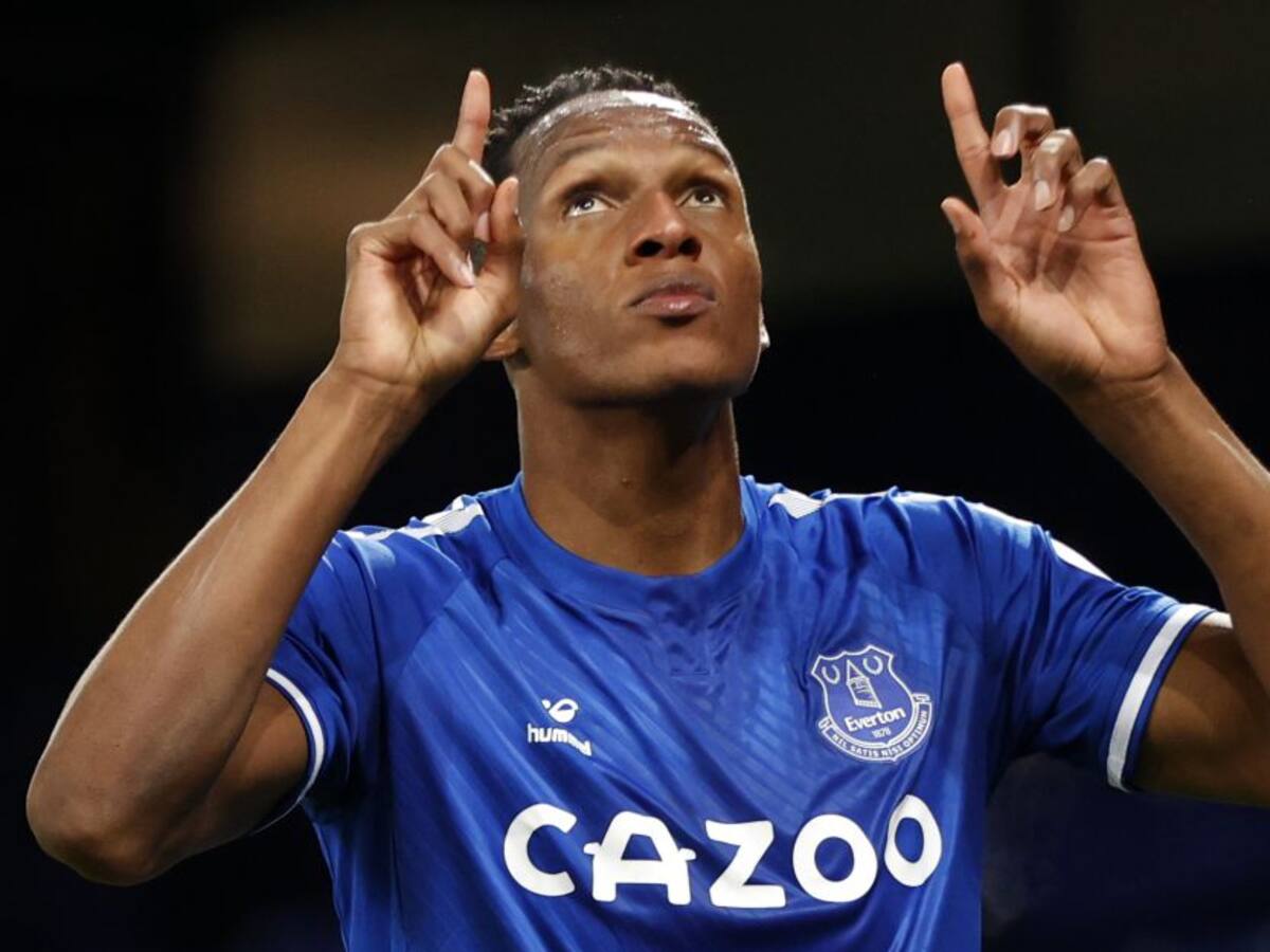 Yerry Mina podría reaparecer con el Everton en la Copa de la Liga