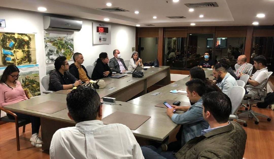 Reunión de la Alcaldía de Manizales con estudiantes de universidades públicas. Crédito: Alcaldía de Manizales.