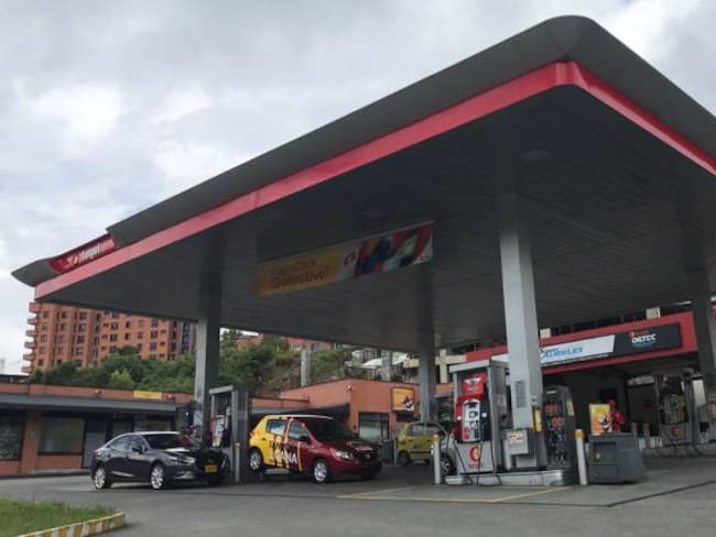 Gasolina incrementa en 15 ciudades del país,en Manizales subió 161 pesos