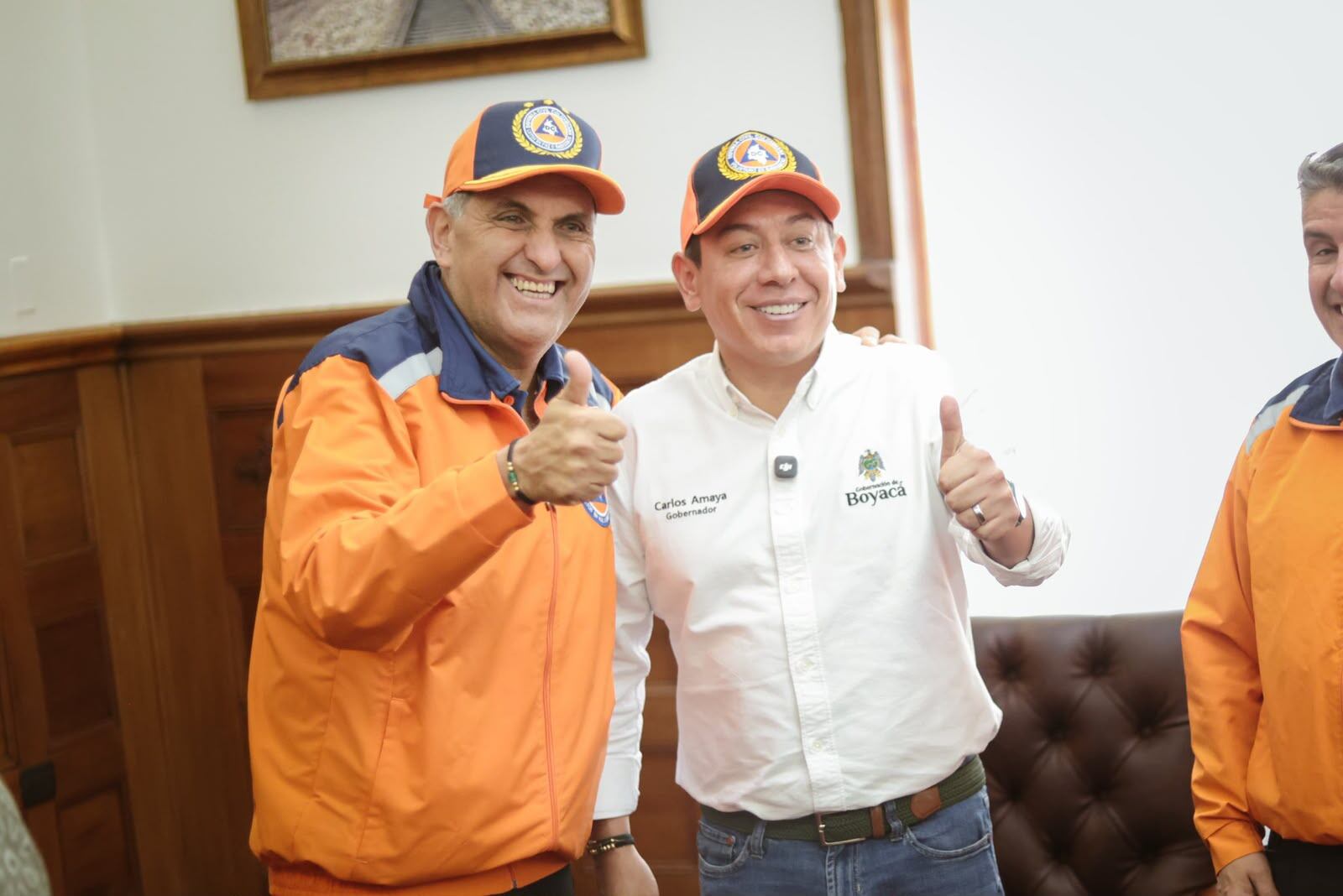 El gobernador Carlos Amaya Rodríguez se reunió con el director de la Defensa Civil Colombiana, mayor general en retiro Jorge Humberto Jerez Cuéllar / Foto: Prensa Gobernación de Boyacá.
