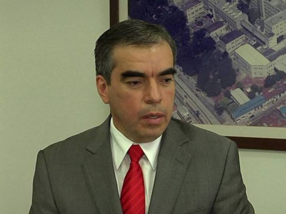 Sindicalistas de hospital Universitario trataron de agredir a su director por despidos masivos