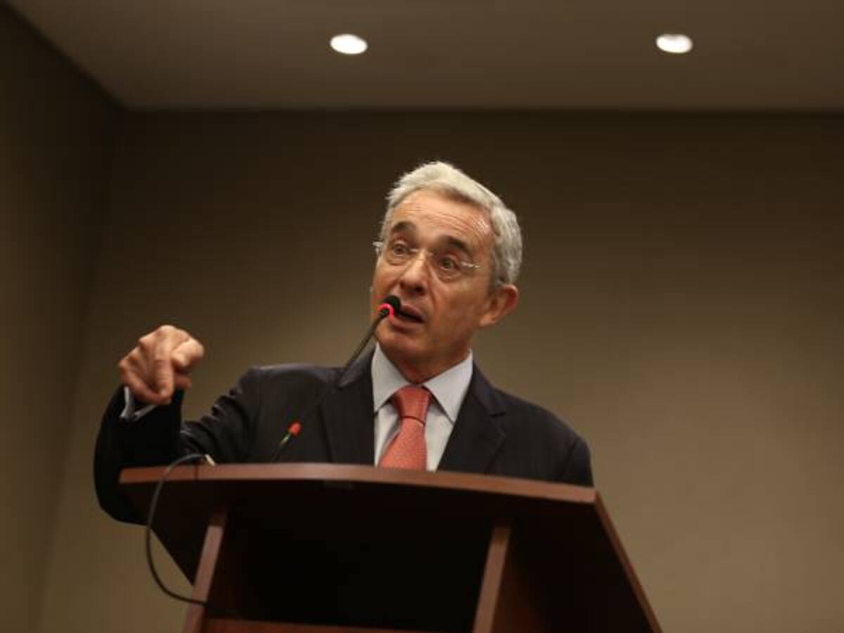 Uribe no apoyará el IVA para la canasta familiar