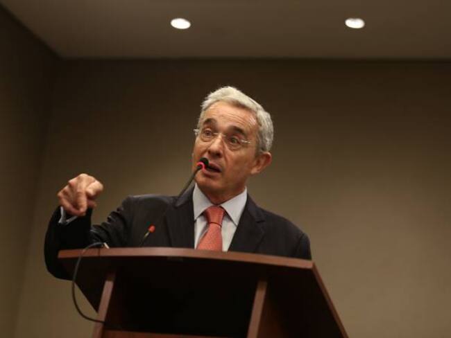 Uribe no apoyará el IVA para la canasta familiar