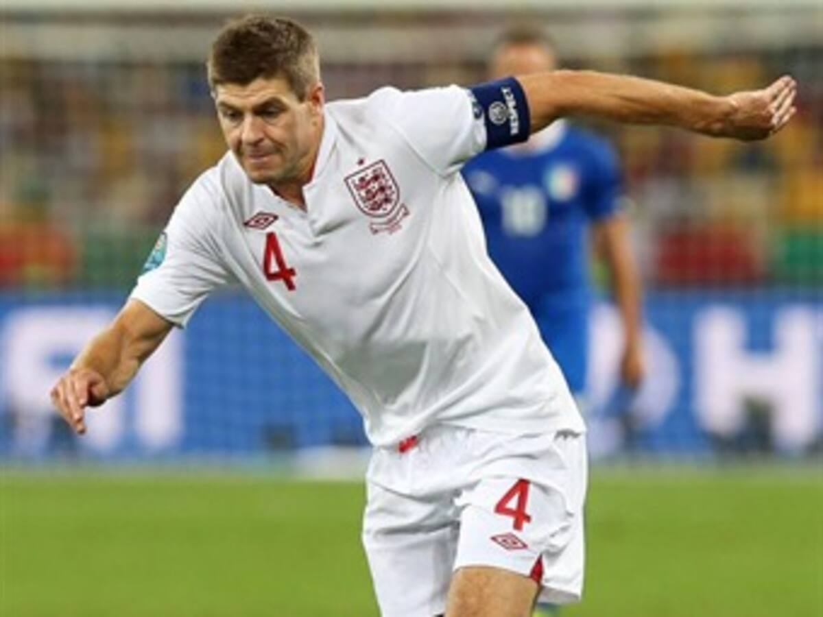 Gerrard: 'Estamos tristes pero nos vamos con la cabeza en alto'