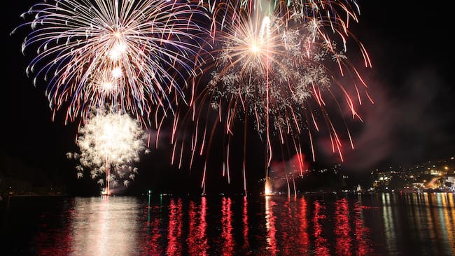 Fuegos artificiales por Año Nuevo en Queenstown / Foto: GettyImages