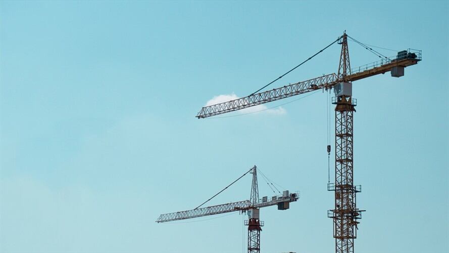 Constructora AIA responde a denuncias de incumplimiento en su contra. Foto: Getty Images / ADRIANA DUDULEANU