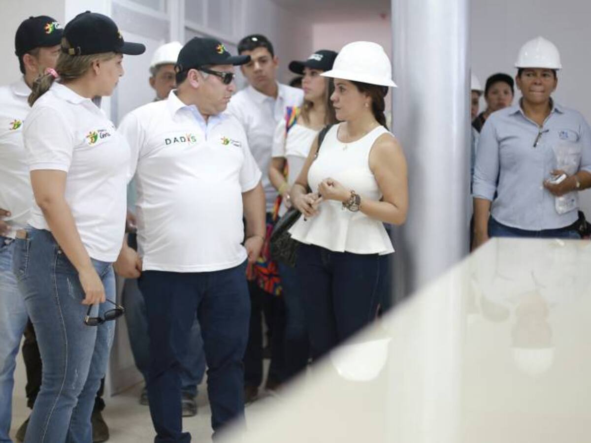 Alcalde de Cartagena inspeccionó centros de salud