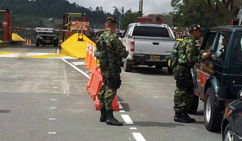 Los puestos de control del ejército se mantendrán hasta el lunes de pascua