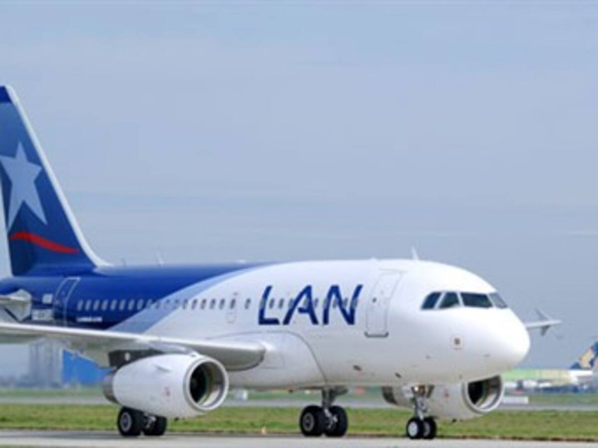 Pilotos sindicalizados de LAN inician operación cero trabajo suplementario