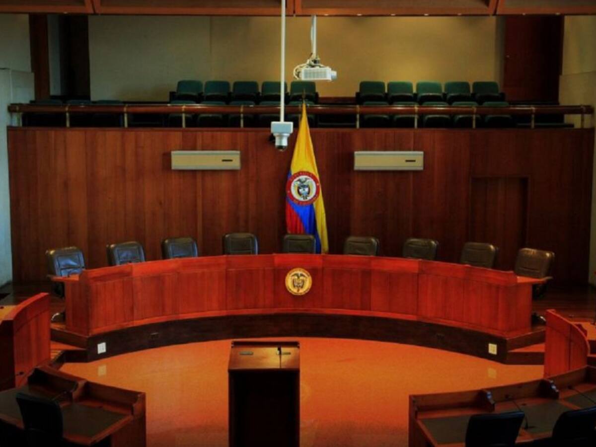 ¿Cuándo se posesionarían los magistrados elegidos por la Corte?