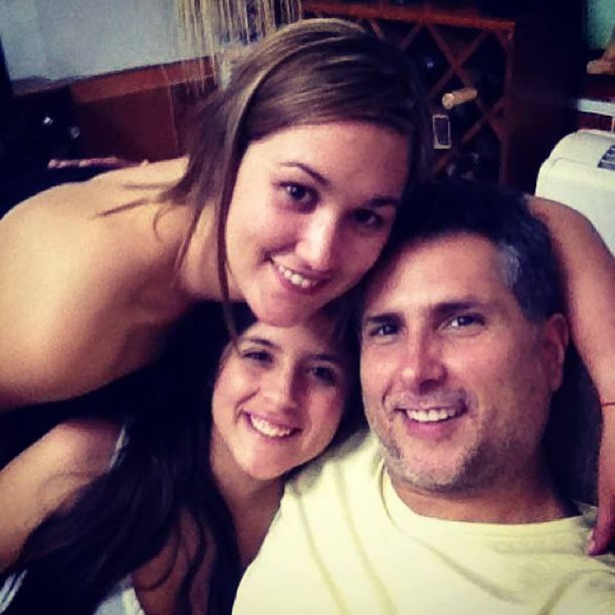 Son pocas las fotografías en las que aparece el reconocido actor caleño junto a su familia en las redes sociales.