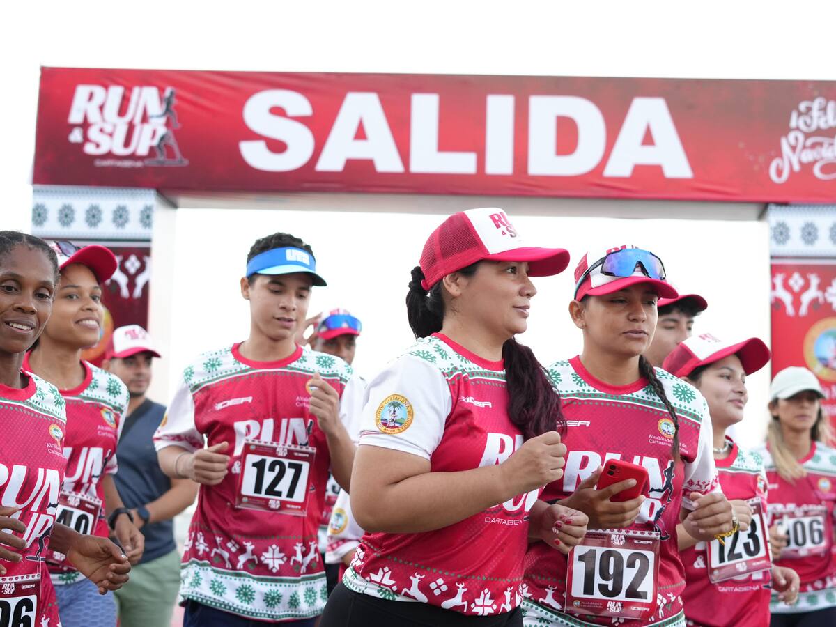 Más de 250 deportistas participaron en Run & Sup en playas de Bocagrande