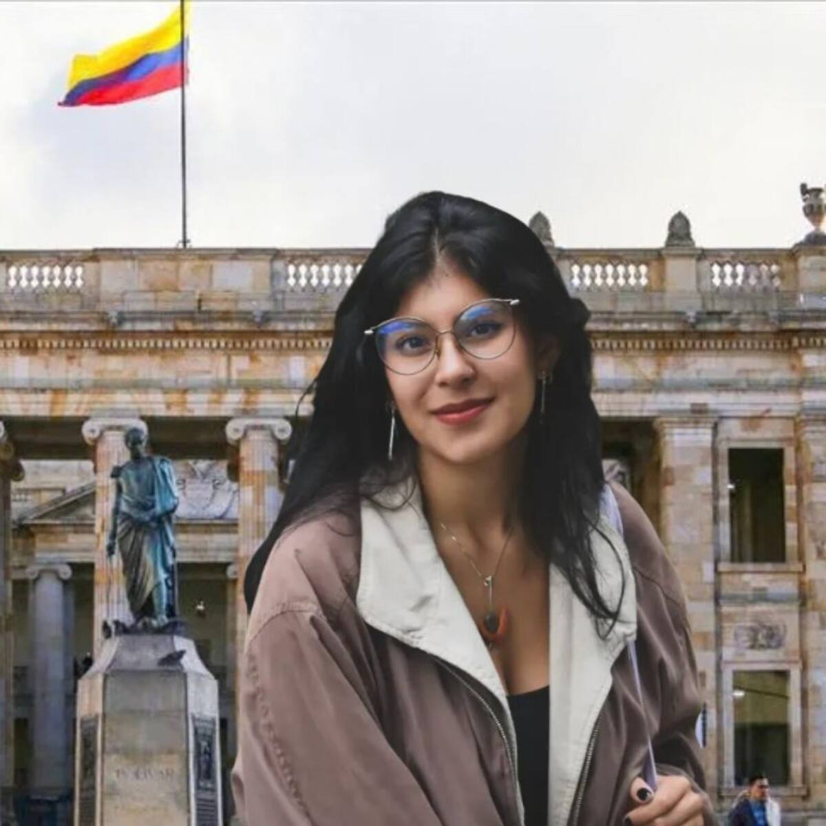 Habla la periodista a quien le cayó encima una ventana del Congreso: “recibí el golpe en la cabeza”